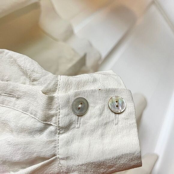 New Eileen Fisher silk Georgette crêpe cream, bone classic collar button down - Picture 8 of 12